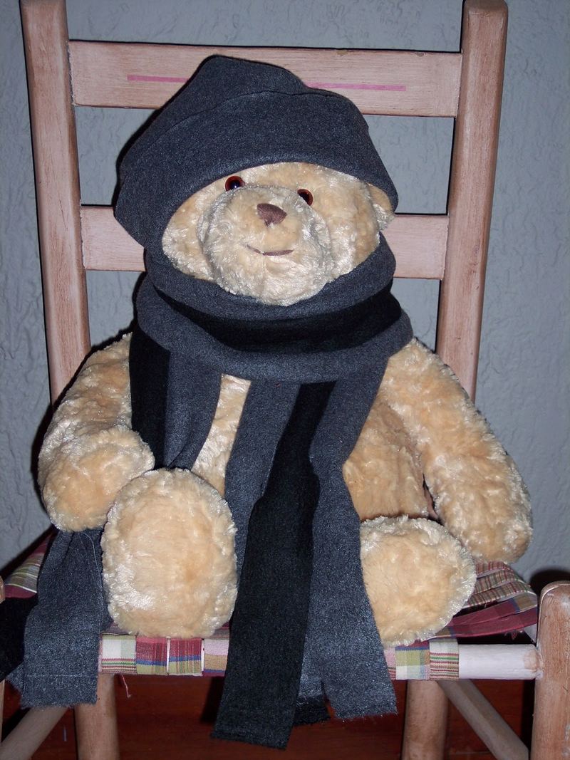 Fleece Hat and Scarf – photo 2