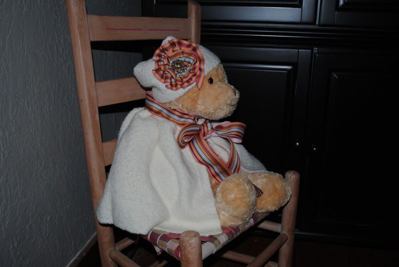 Chubby Fashionista Christmas Cape – photo 13