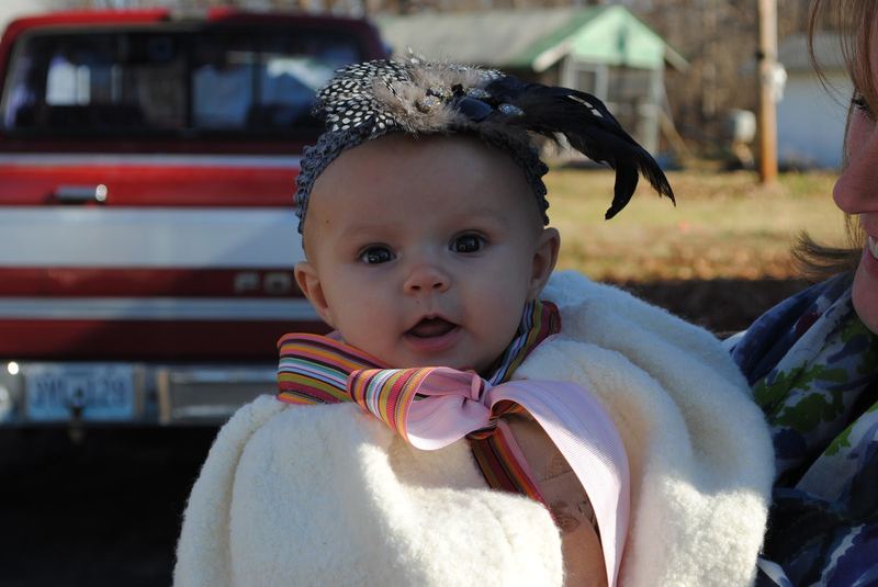 Chubby Fashionista Christmas Cape – photo 16