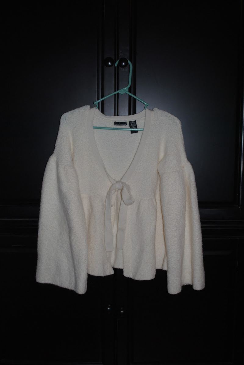 Chubby Fashionista Christmas Cape – photo 3