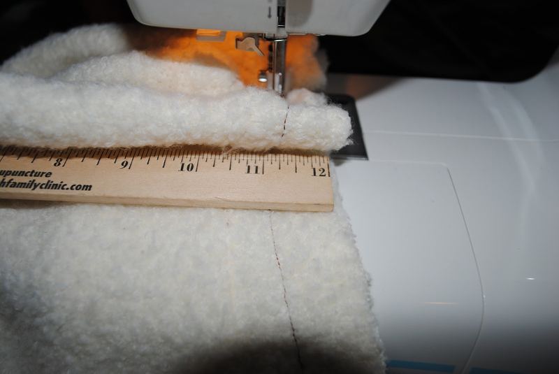 Chubby Fashionista Christmas Cape – photo 9
