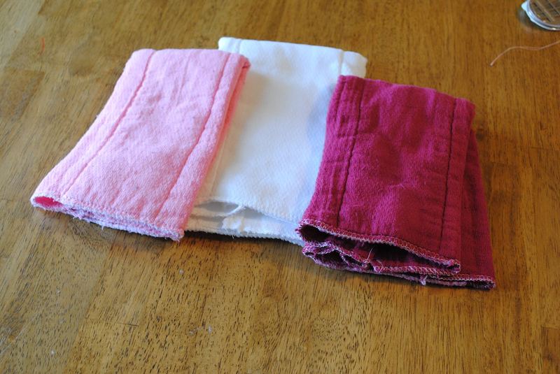 Burps Happen - Eyelet Rose Burp Cloth – photo 3