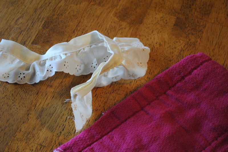 Burps Happen - Eyelet Rose Burp Cloth – photo 5