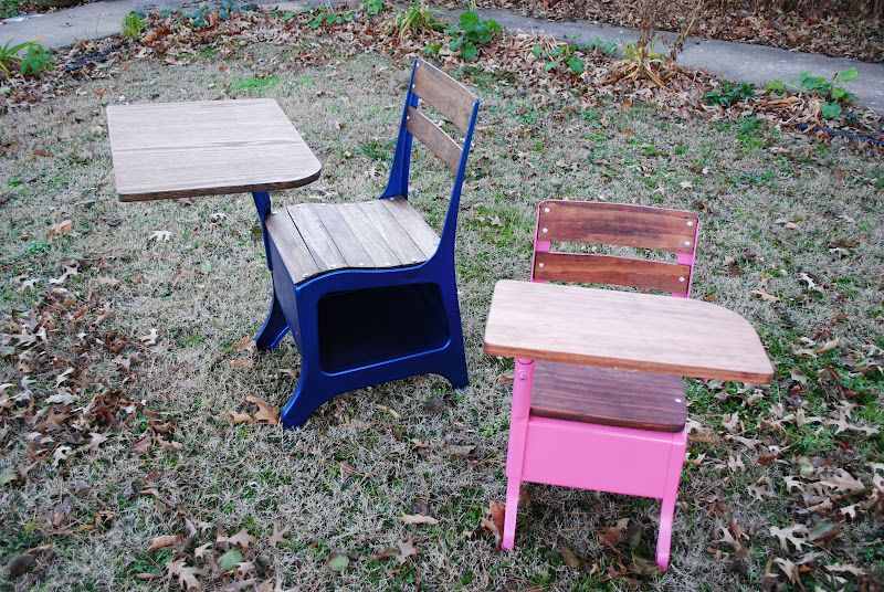 Desks – photo 1