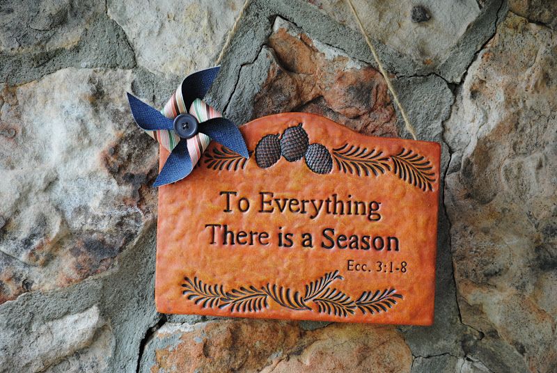 Buttoned Up Plaque β photo 3