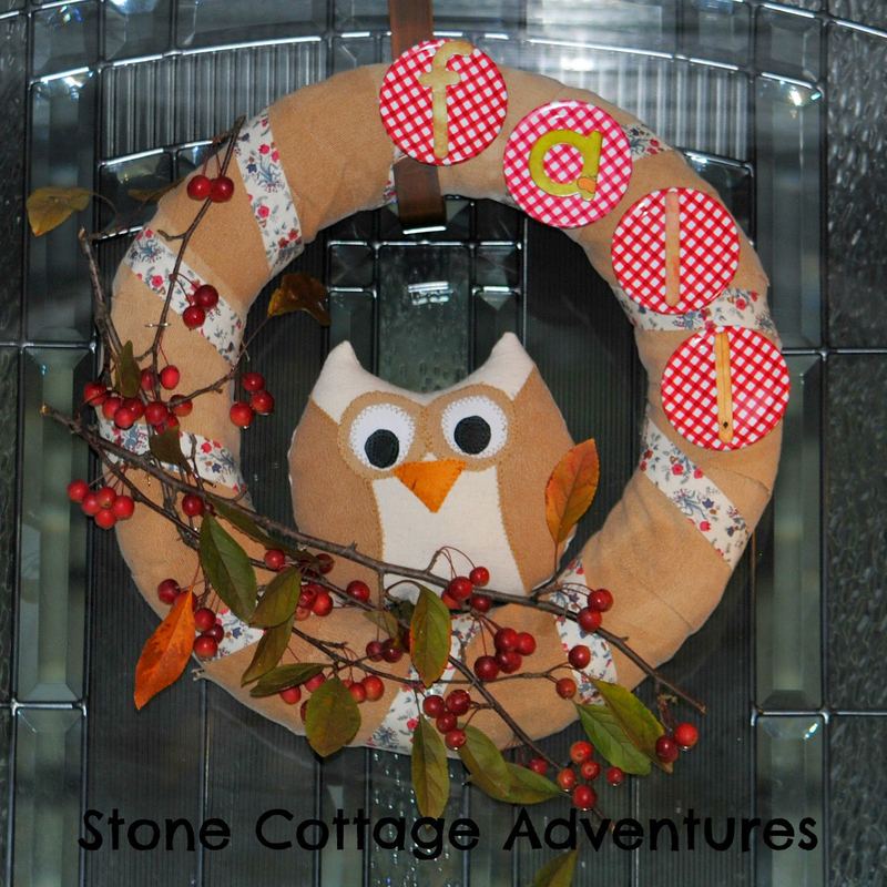 Interchangeable Wreath for Fall *HOOT*HOOT* – photo 1