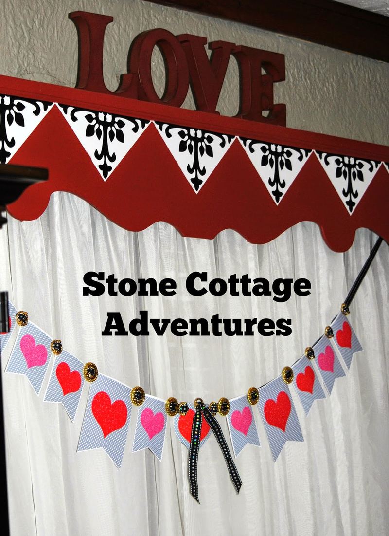 Who Needs Glitter? Valentine Bunting – photo 1