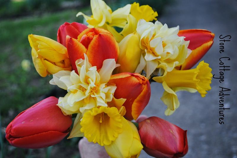 A Bouquet Arranged "By Hand" Tutorial – photo 6