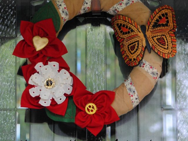 Summer will Fluttter By – Inter Changeable Wreath