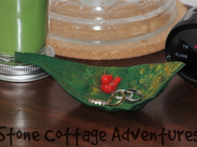Leaf Ring Holder from just a Scrap