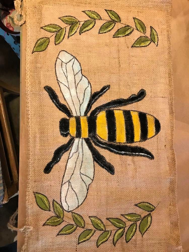 The Creative Soul's Burlap Bumblebee – photo 6