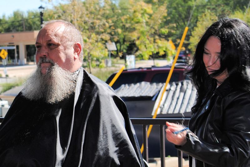 Wiley Shaves for Cancer – photo 4